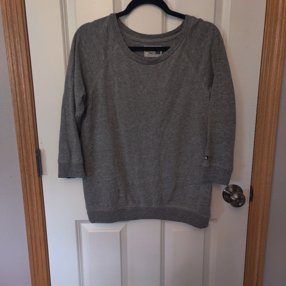 The North Face Gray Top - Picture 1 of 2